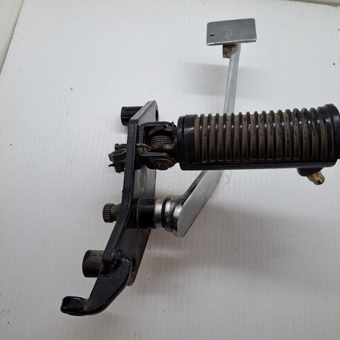 Vulcan 800 Right Foot peg and Brake Pedal