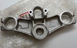 VFR800 Fi Bridge, Fork Top