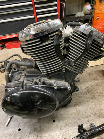 Suzuki M50 Blvd Engine