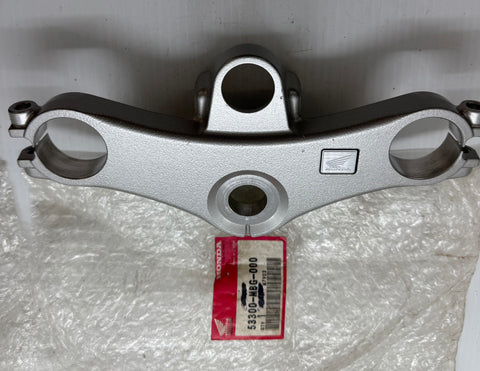 VFR800 Fi Bridge, Fork Top